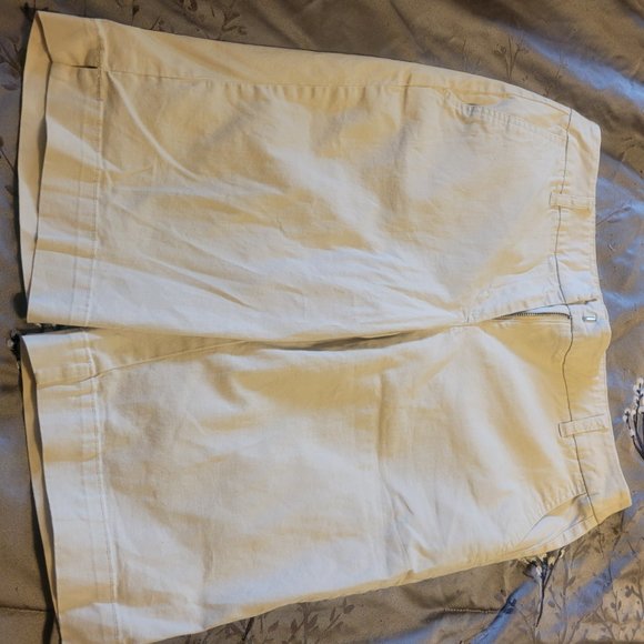 Women's Capri and Shorts, Preowned, New York and Company - Picture 5 of 6